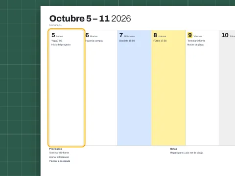 Un planificador semanal con planes escritos en varios días.